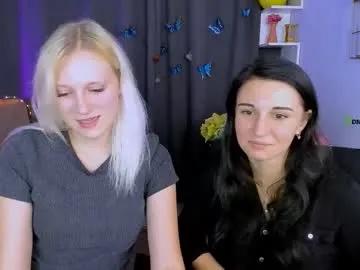 lia_sunset — GOAL: dance [333 tokens remaining] Welcome to my room! #cum #shy #teen #18 #lovense