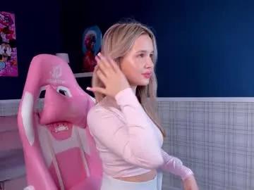 nicolettacooper — GOAL: Air kiss  ,   ...    #flexible  #blonde #latex #hot #new #cute