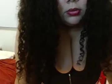 sarahbowiie on Chaturbate 