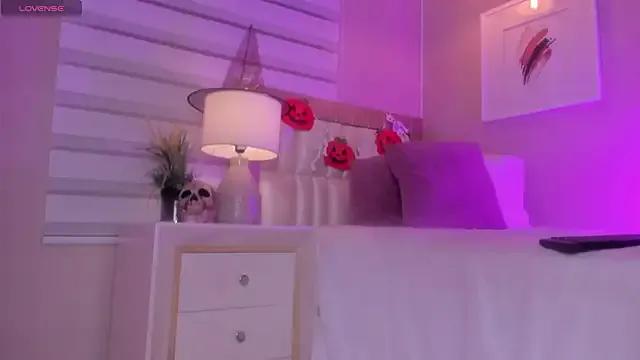 _paula_x — MASTURBATING MY WET PUSSY