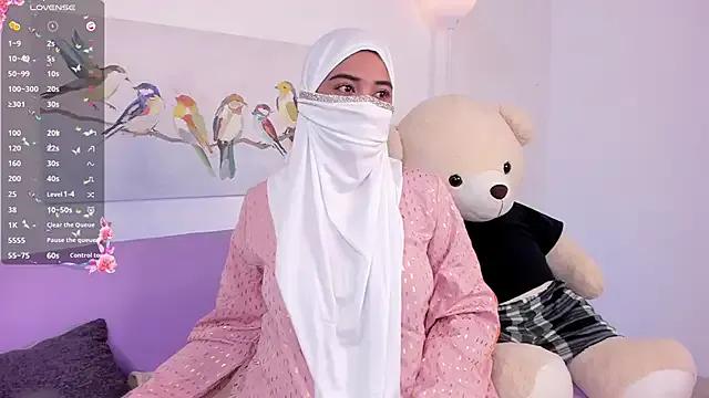 Aaliyah_arabic on StripChat 
