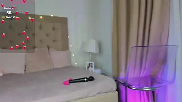 AriaPitts on StripChat 