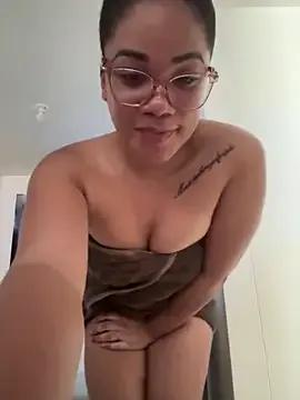 ashley_Tompson1 — Help me start making my house