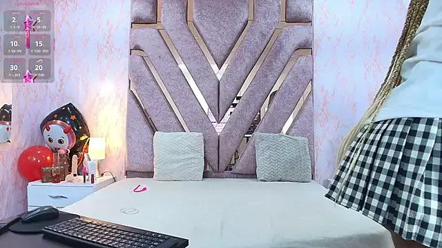 AuroraBrow — bouncing tits