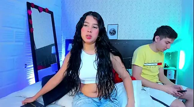 BonnieeAndClyde on StripChat 
