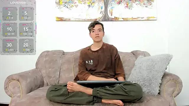 bunny_maxi on StripChat 