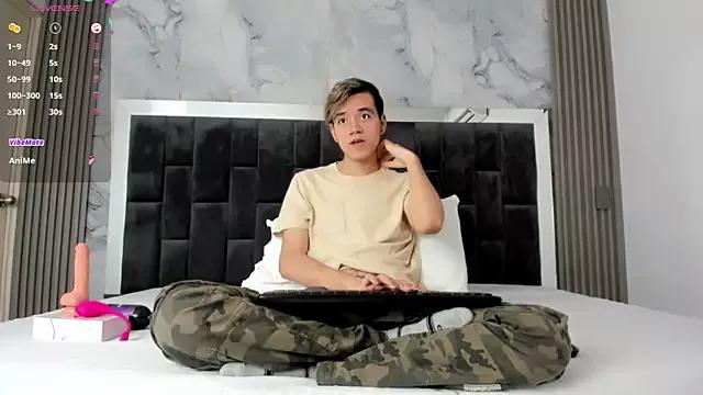 bunny_maxi on StripChat 
