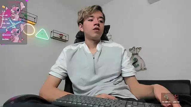 bunny_maxi on StripChat 