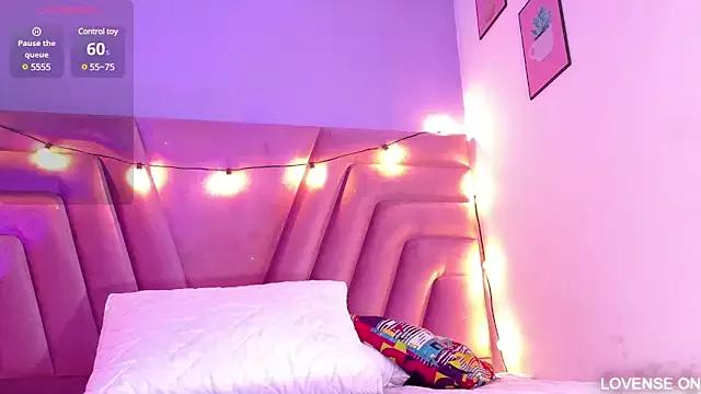 cattaleeyaa on StripChat 