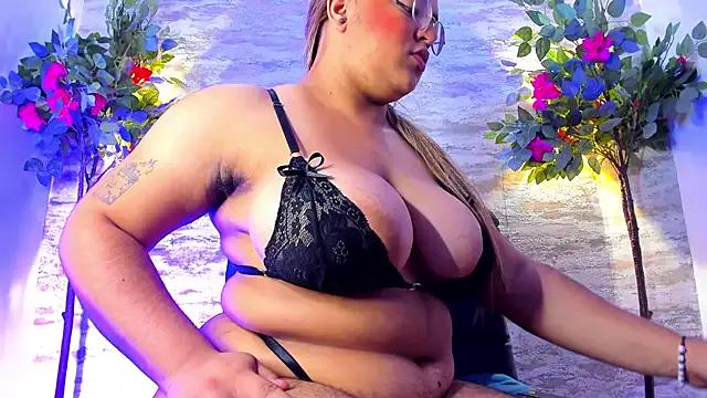 Celeste_Mcs_ on StripChat 