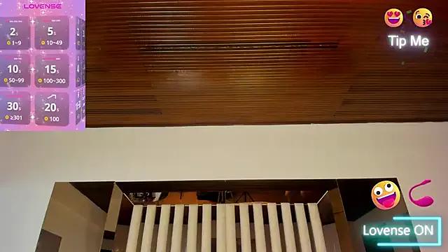 Cloee_Rainbow1 — A sexy dance for us + shake ass 