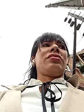 Doll_Loren on StripChat 