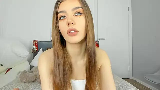 dolly_ll on StripChat 