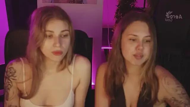 EllieCutes on StripChat 