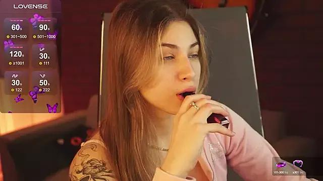EllieCutes on StripChat 