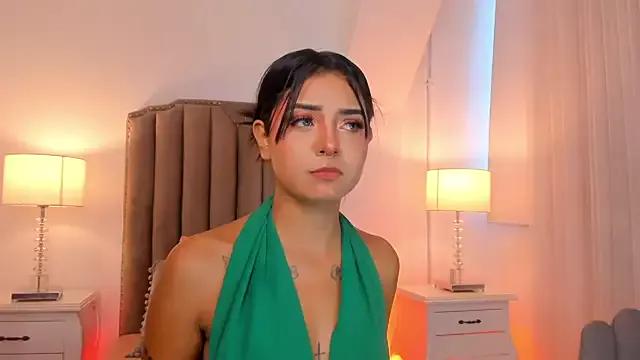 Emma_Torres__ on StripChat 