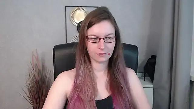 emmaxDelight on StripChat 