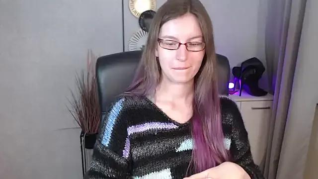 emmaxDelight on StripChat 