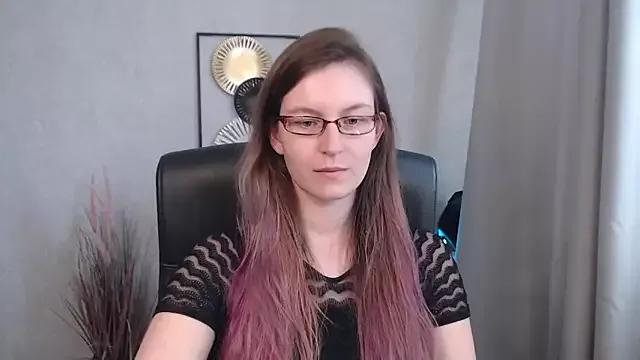 emmaxDelight on StripChat 