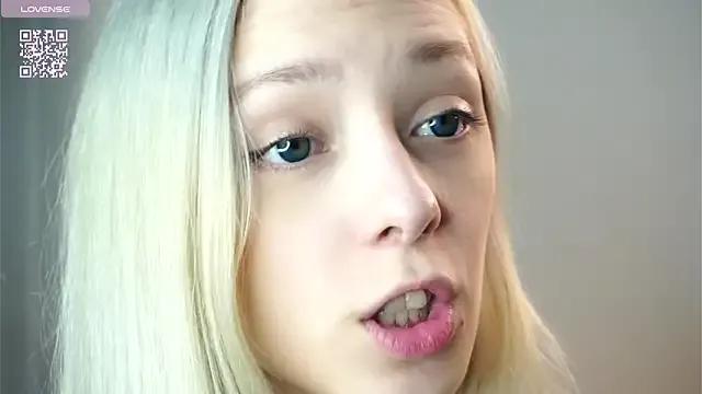 EngelFugler on StripChat 