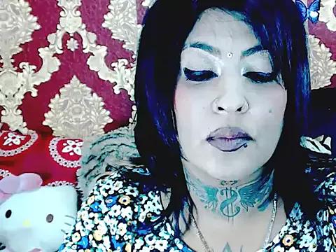 Indiancatz2 on StripChat 