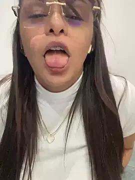 Kataliina on StripChat 
