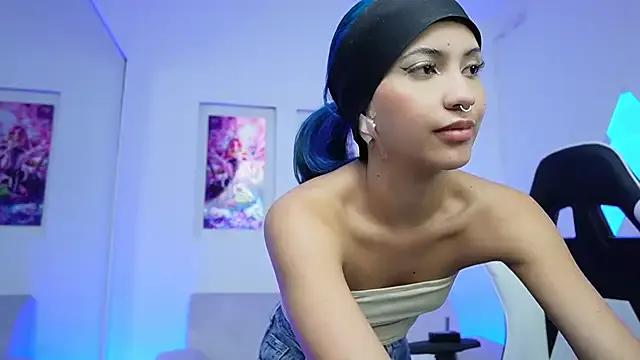 KayraOwen —  Spit nipples/cream on boobs