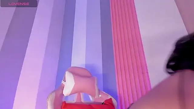 LaiilyBell12 on StripChat 