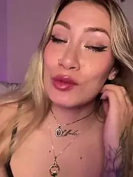 Lally_Valencia__ on StripChat 