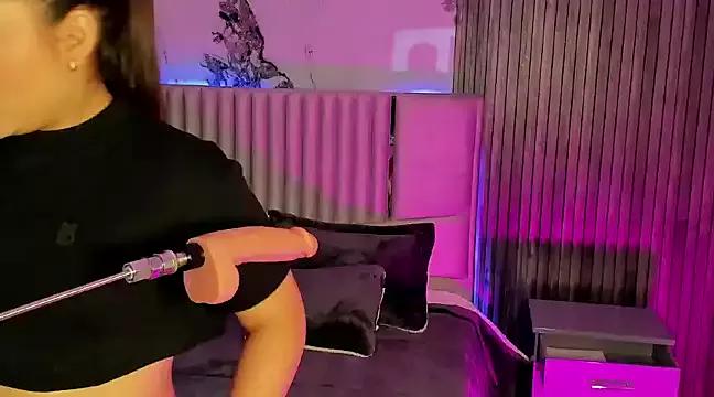 Lillyortiz on StripChat 