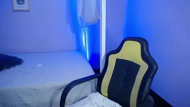 little__amy_ on StripChat 