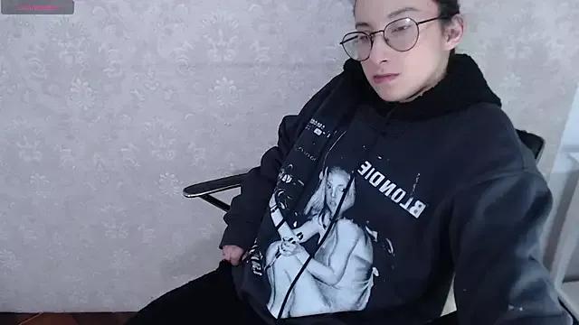 little__amy_ on StripChat 