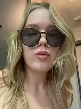 Little_Forest_ELF on StripChat 