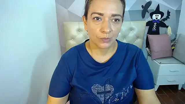 Milf-Prettyboobs — Bounce ass + spanks