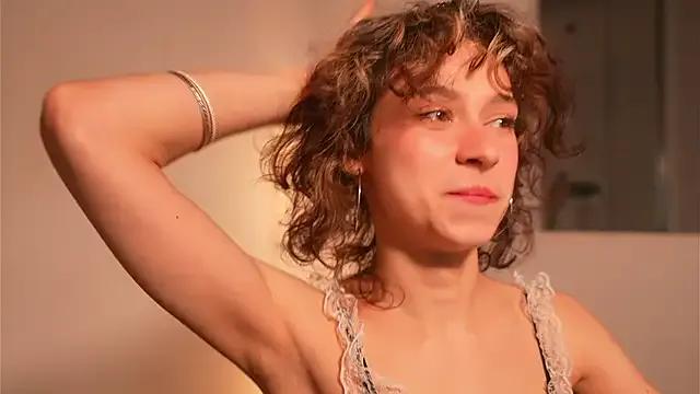 MimiLicks on StripChat 