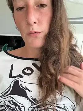 Mini_And_The_Bear on StripChat