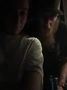 Mini_And_The_Bear on StripChat 