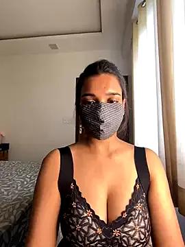 miss_lina on StripChat 