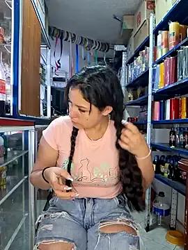 Niidia — Show boobs stranger