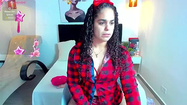 ninna_curly on StripChat 