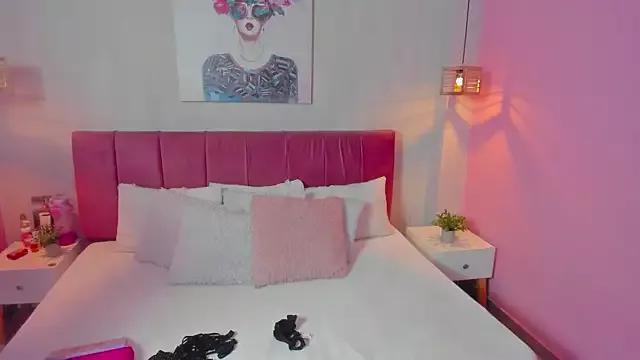 ninna_curly on StripChat 