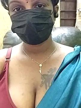 poojaa-rani on StripChat
