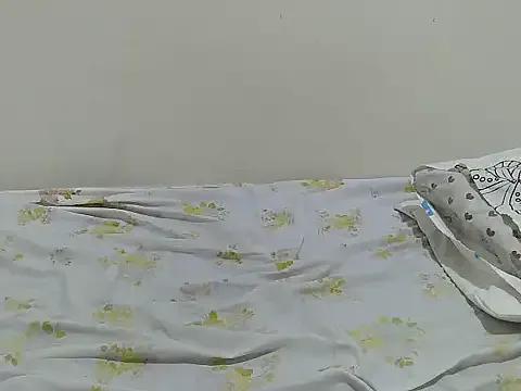 prettybeee — CUM  FOR ME DADDY