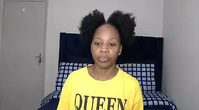QUEENMANDYY on StripChat 
