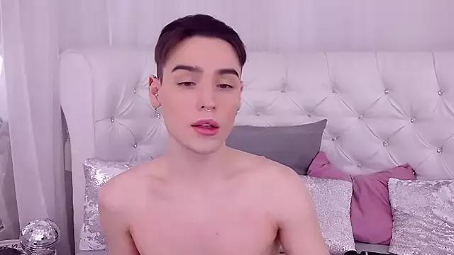 RobbyCharming on StripChat 