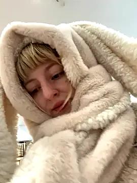 RonnieKiss — pussy show