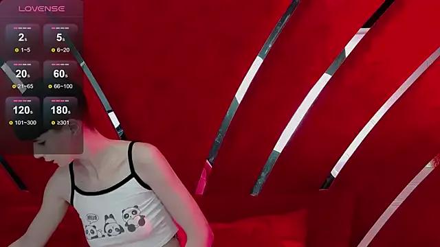 Roxxy_Rouge on StripChat 