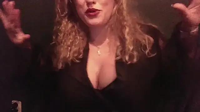 SaltyCurls — Lose that robe now!