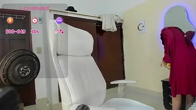 SaraMaalouf on StripChat