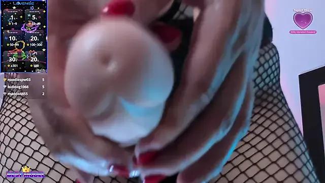 Saskyaa on StripChat 